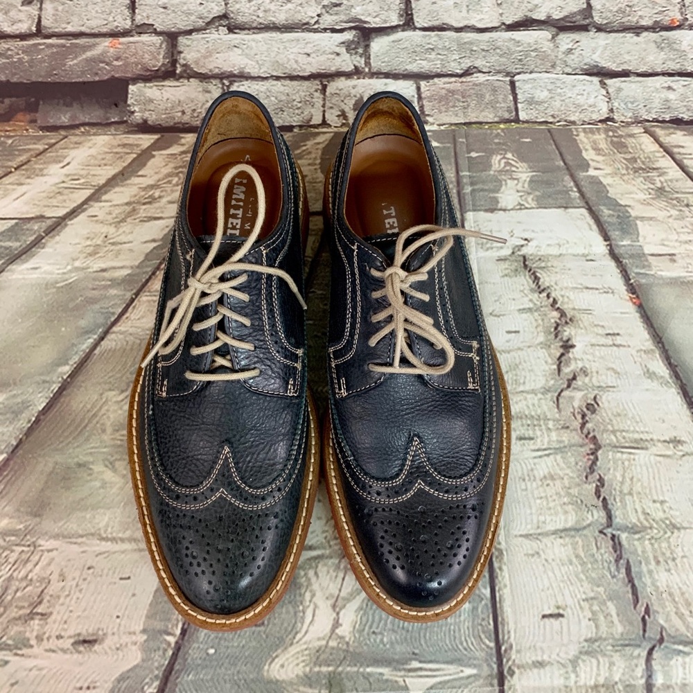 Florsheim Limited Blue Leather Extralight Wingtips